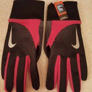 Sold   nike running gloves